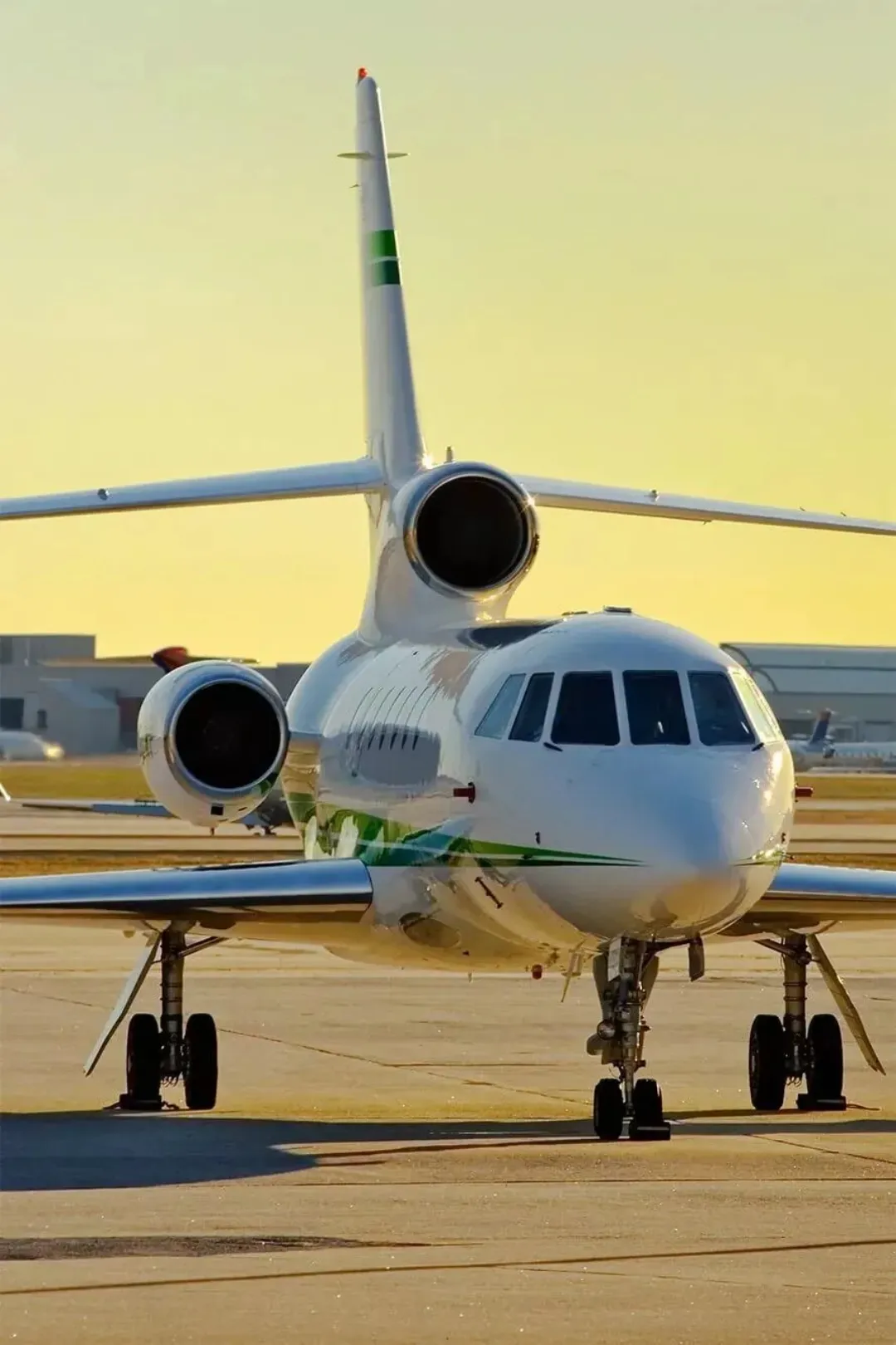 heavy jets charter banner image