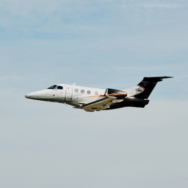 phenom 100 private jet