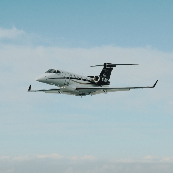 phenom 300 private jet
